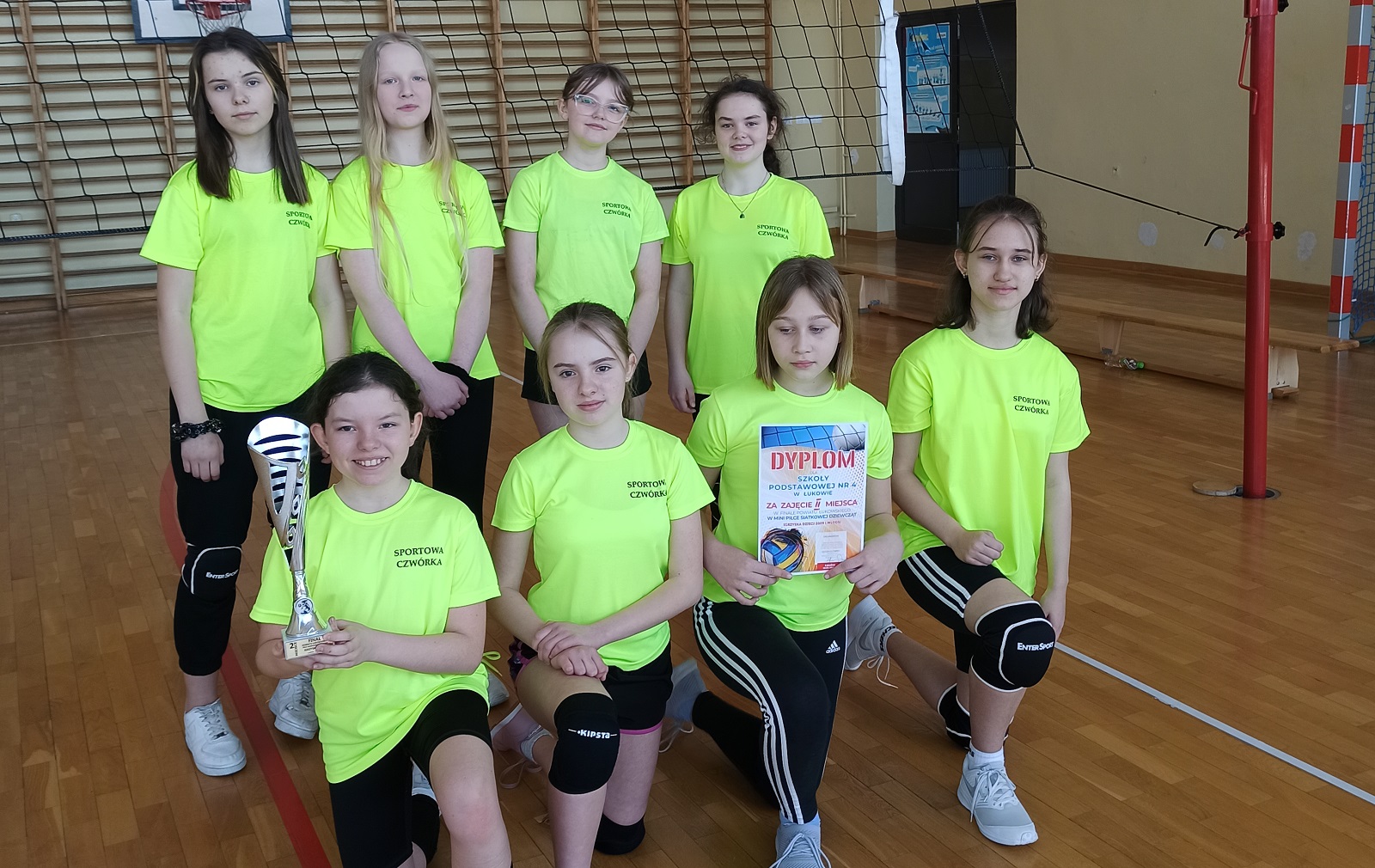 Łukowska „Czwórka” druga w finale powiatu w siatkówce